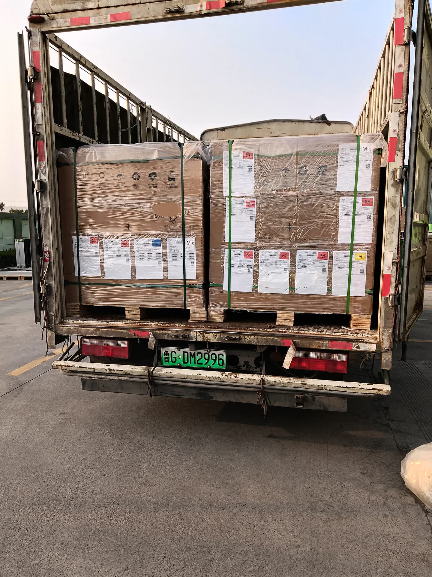 Rongkai Solar: Solar module shipment preparation at the warehouse.