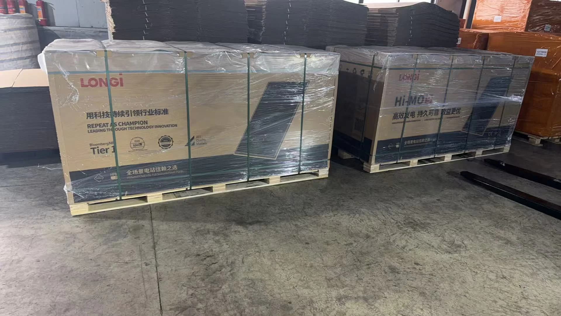 Rongkai Solar: Solar panels secured for export transport.