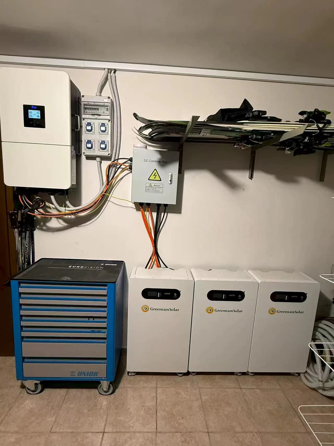 Rongkai Solar: Solar equipment packed for overseas delivery.