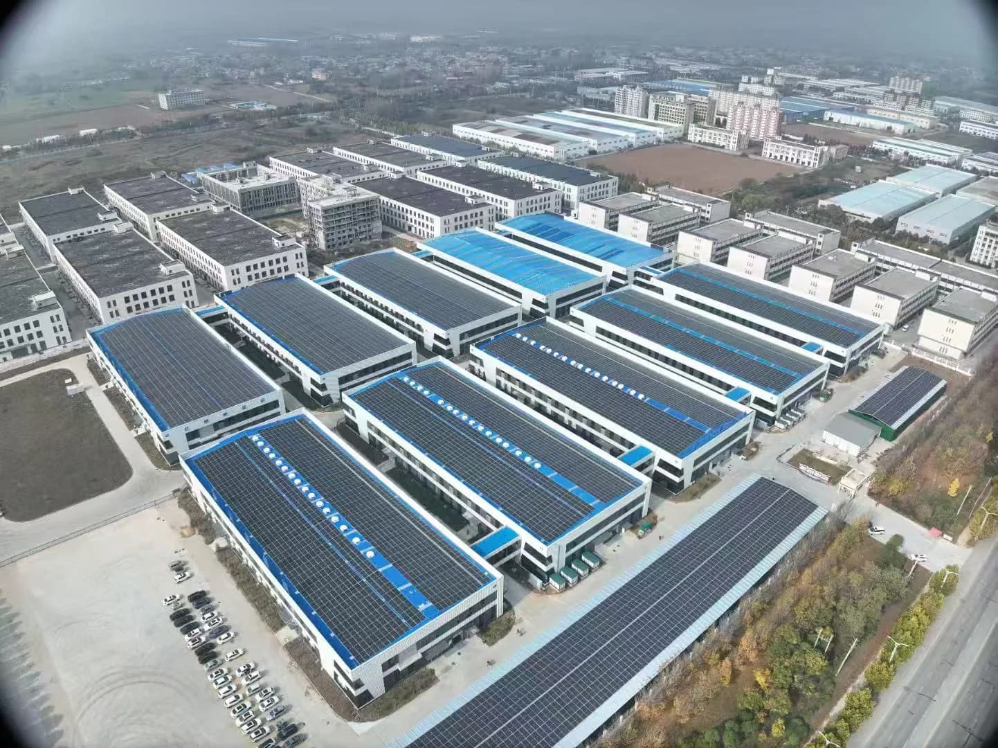 Rongkai Solar production-line operation for solar and battery solution delivery.